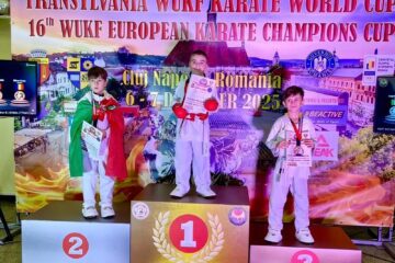 La doar 7 ani, suceveanul Miron Crețu a urcat pe podiumul Transylvania Karate World Cup 2025 La doar 7 ani, suceveanul Miron Crețu a urcat pe podiumul Transylvania Karate World Cup 2025