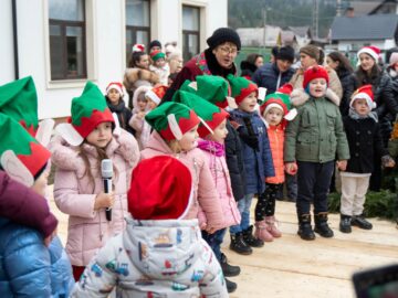 Deschiderea parcului „Brăduțul” din Moldovița, de Moș Nicolae