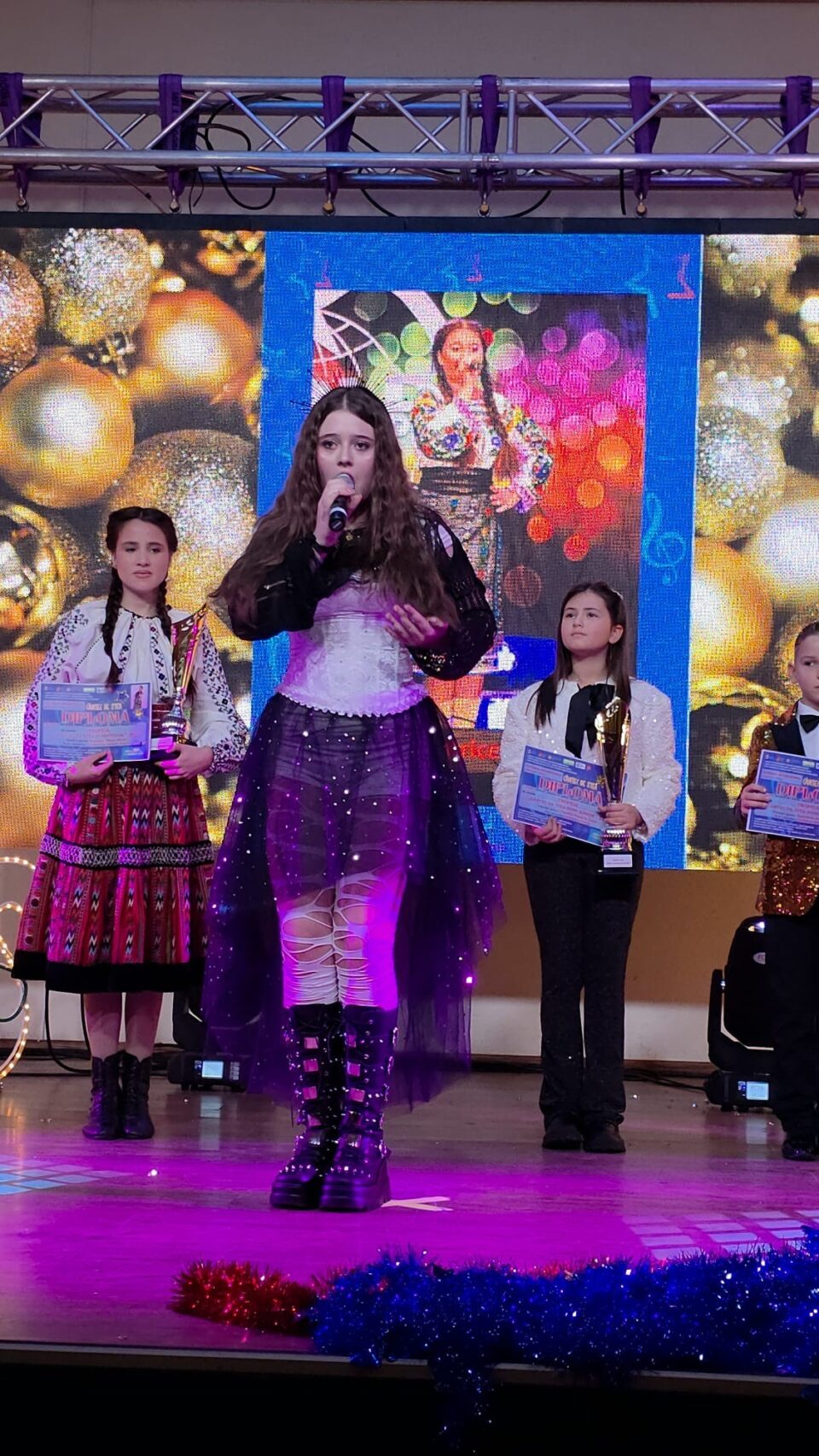 Eleva Beatrice Tcaciuc a cucerit marele trofeu la Festivalul Internațional „Cântec de Stea”, la Piatra Neamț