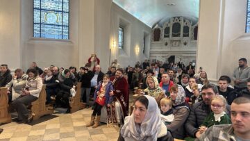 Colinde bucovinene pentru români din Germania din partea grupului “Ai lui Ștefan, noi oșteni” din Vicovu de Sus