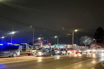 Polițiștii au ridicat zece permise și opt certificate de înmatriculare după razia blitz din weekend