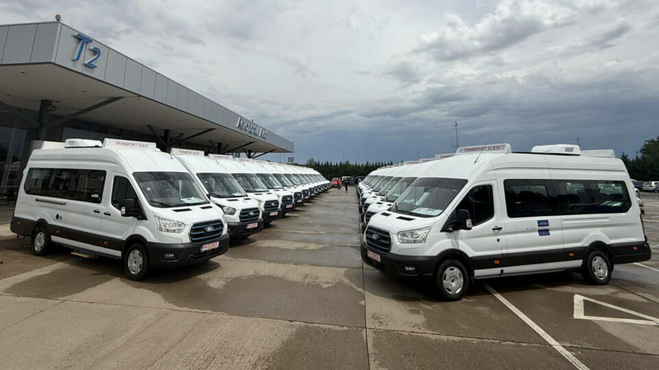 Sesizare la Parchetul European privind achizițiile frauduloase de microbuze școlare electrice. 26 au ajuns și în Suceava Sesizare la Parchetul European privind achizițiile frauduloase de microbuze școlare electrice. 26 au ajuns și în Suceava