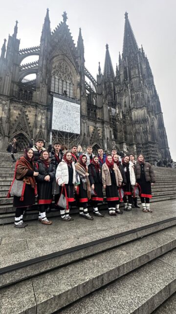 Colinde bucovinene pentru români din Germania din partea grupului “Ai lui Ștefan, noi oșteni” din Vicovu de Sus