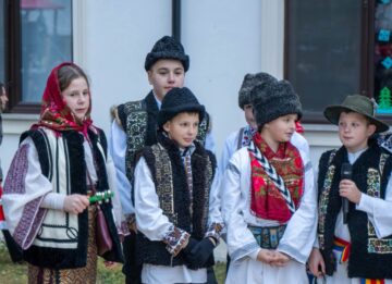 Deschiderea parcului „Brăduțul” din Moldovița, de Moș Nicolae