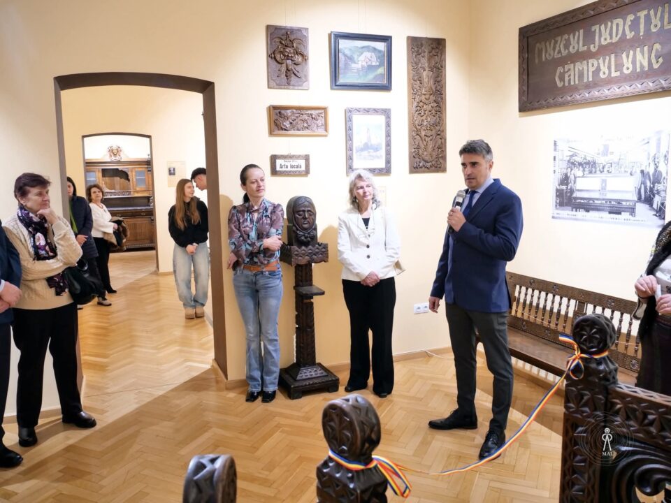 Povești din atelierele Câmpulungului. Școala care a făcut istorie Povești din atelierele Câmpulungului. Școala care a făcut istorie