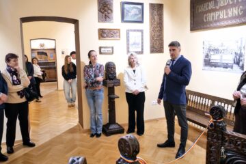 Povești din atelierele Câmpulungului. Școala care a făcut istorie Povești din atelierele Câmpulungului. Școala care a făcut istorie