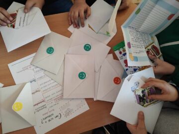 „Rețeaua Prieteniei” – Scrisori care unesc copiii din România, la Liceul Teoretic „Iorgu Vârnav Liteanu” din Liteni