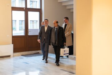 Cooperarea economică și academică, teme ale discuției dintre ambasadorul Indiei în România și președintele CJ, Gheorghe Șoldan
