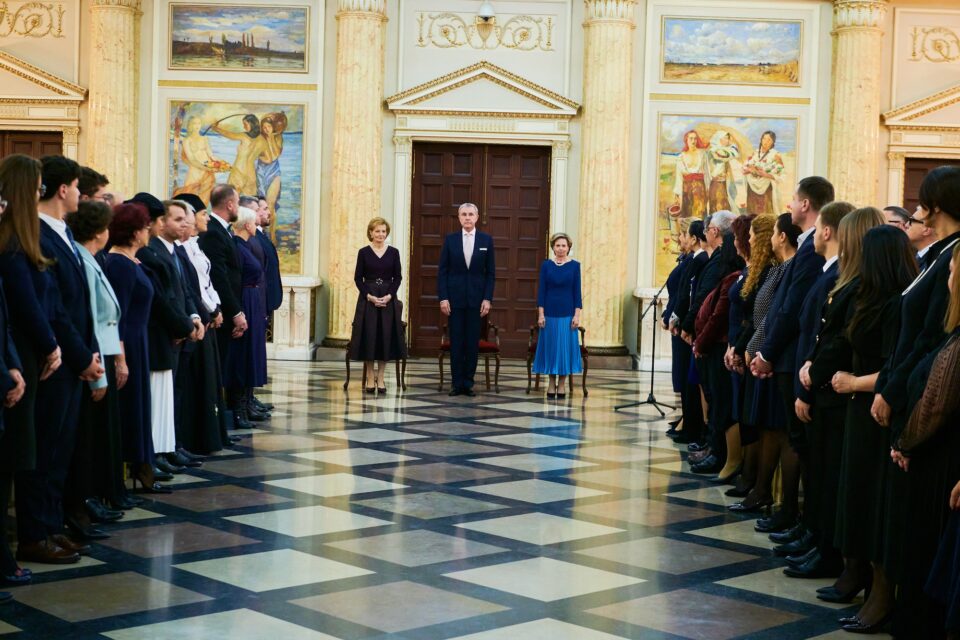 Suceveni onorați de Casa Regală, pentru excelență în educație