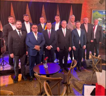 Înfrățirea dintre Suceava și Lansing, capitala Statului Michigan, semnată în SUA, de viceprimarul Daniel Ungurian