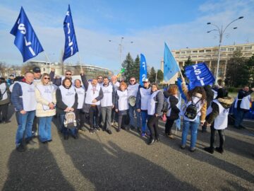 Sindicaliști din educație au protestat la București și au cerut demisia ministrului Daniel David