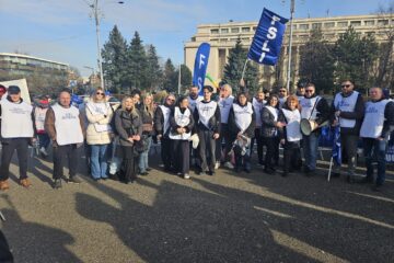 Sindicaliști din educație au protestat la București și au cerut demisia ministrului Daniel David