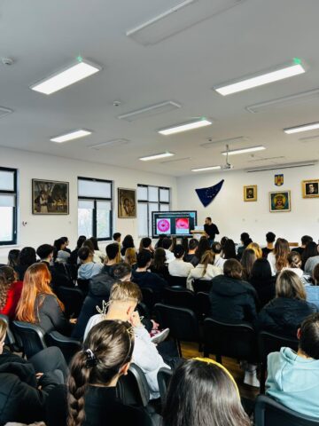 Campania „Prevenția începe cu informarea” – Elevii din Liteni, mai aproape de sănătate prin cunoaștere
