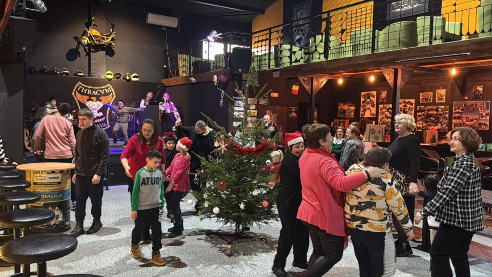 Copiii de la Complexul „Blijdorp – O nouă viață” au primit cadouri din partea Clubului Thracvm Suceava