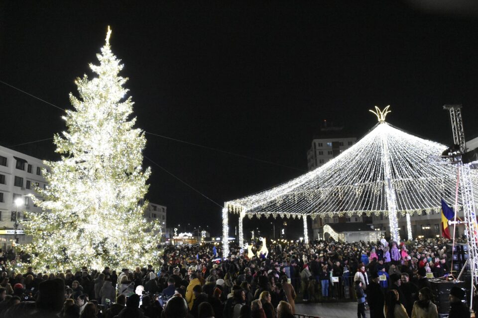 Programul evenimentelor din Târgul de Crăciun din centrul Sucevei, până în Ajun Programul evenimentelor din Târgul de Crăciun din centrul Sucevei, până în Ajun