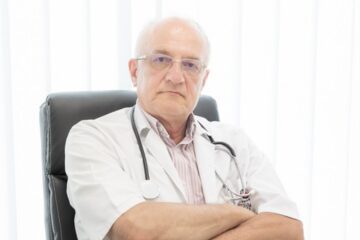Cunoscutul doctor Mihai Ardeleanu aniversează 50 de ani în slujba medicinei Cunoscutul doctor Mihai Ardeleanu aniversează 50 de ani în slujba medicinei