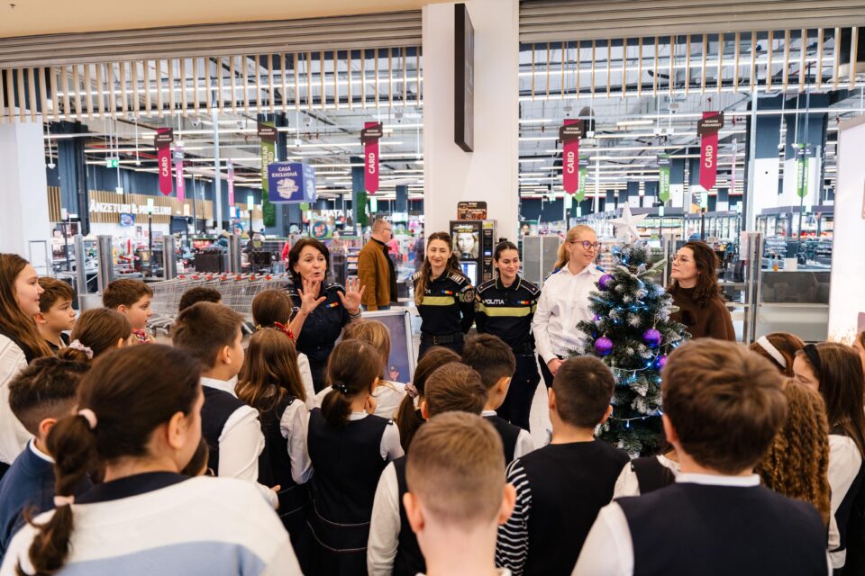 ”Bradul Prevenirii”, amenajat de polițiști la parterul Iulius Mall