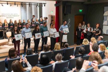 Auditoriumul Colegiului de Artă Suceava, modernizat cu o investiție de 180.000  de euro, de Fundația Umanitară ASSIST și donatori