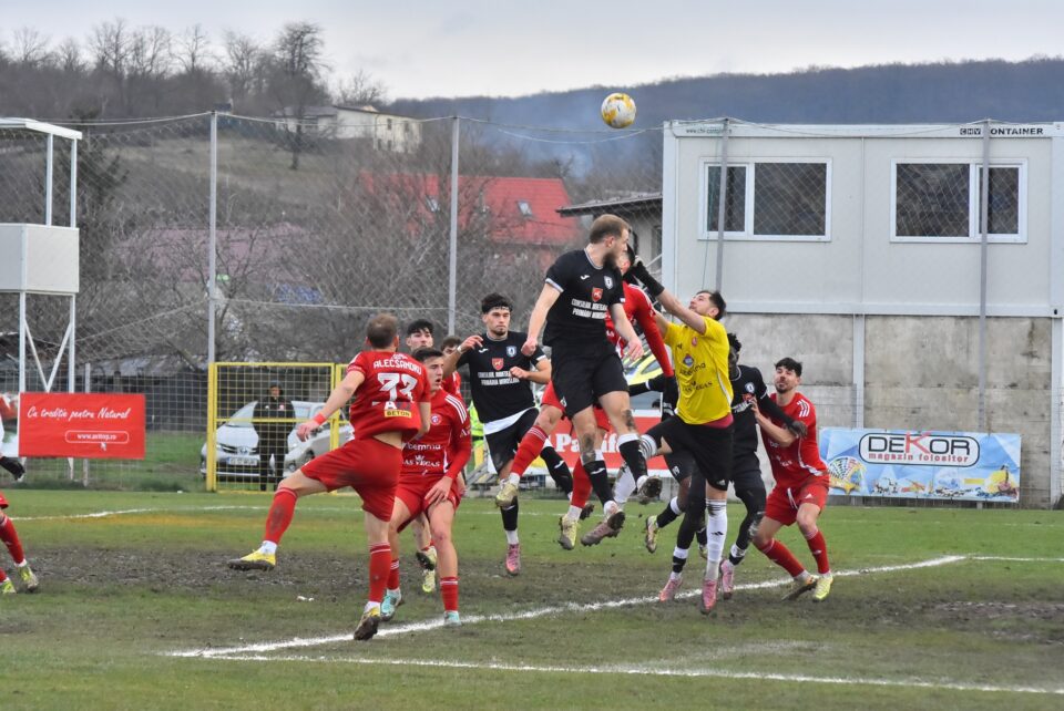 Șoimii și Cetatea au câștigat ultimele meciuri oficiale din acest an Șoimii și Cetatea au câștigat ultimele meciuri oficiale din acest an