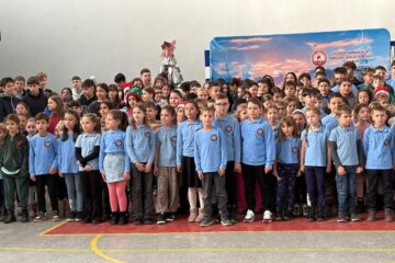 ,,Dulce Crăciun Fest” – gusturi internaționale și generozitate la Școala Gimnazială „Grigore Ghica Voievod” ,,Dulce Crăciun Fest” – gusturi internaționale și generozitate la Școala Gimnazială „Grigore Ghica Voievod”