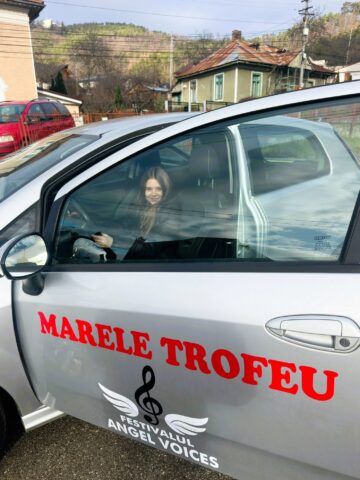 Marele Trofeu al Festivalului „Angel Voices”, ediția a II-a, a ajuns la Suceava. Sara Tîrnoveanu este câștigătoarea