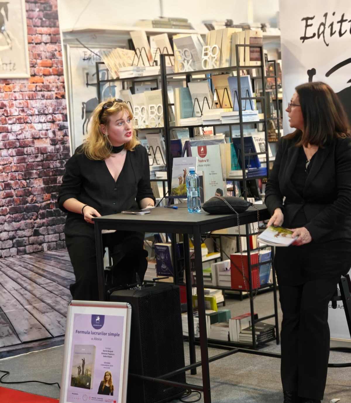 Două volume noi, semnate de membrii Casei de Poezie Light of Ink, lansate la Târgul de carte Gaudeamus