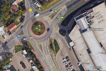 Trafic „sugrumat” în sensul giratoriu de la Galleria, unde se lucrează la magistrala de apă