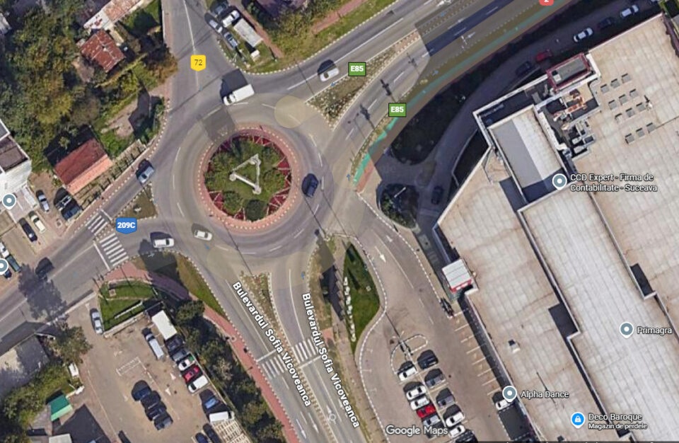 Trafic „sugrumat” în sensul giratoriu de la Galleria, unde se lucrează la magistrala de apă Trafic „sugrumat” în sensul giratoriu de la Galleria, unde se lucrează la magistrala de apă