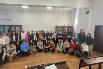 Elevi din patru țări europene, reuniți la Suceava pentru promovarea democrației școlare Elevi din patru țări europene, reuniți la Suceava pentru promovarea democrației școlare