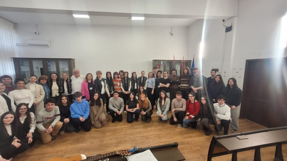 Elevi din patru țări europene, reuniți la Suceava pentru promovarea democrației școlare