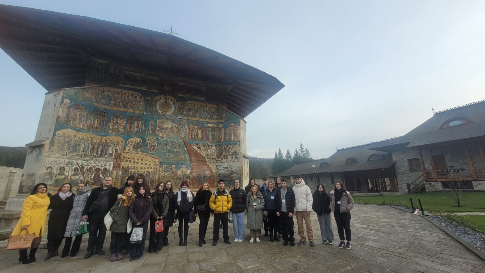 Elevi din patru țări europene, reuniți la Suceava pentru promovarea democrației școlare