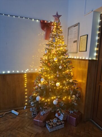 Concursul brazilor de Crăciun, la Colegiul „Spiru Haret” Suceava