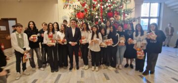 Gheorghe Șoldan a întâmpinat la CJ Suceava grupuri de colindători din județ