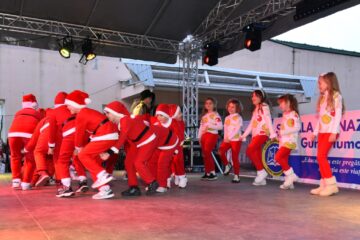 Spectacolul de Crăciun al elevilor de la Școala Gimnazială Nr. 1 Gura Humorului