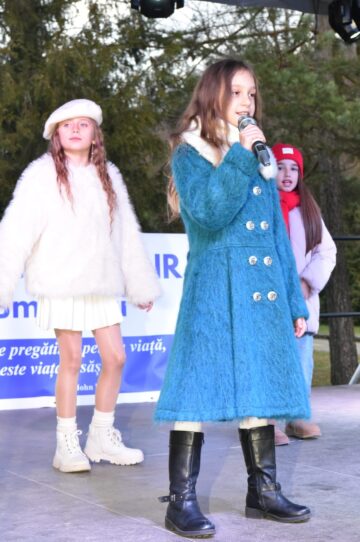 Spectacolul de Crăciun al elevilor de la Școala Gimnazială Nr. 1 Gura Humorului