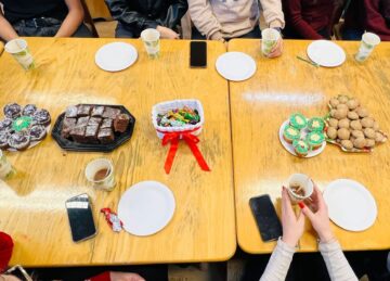 O atmosferă de sărbătoare la Liceul Teoretic „Iorgu Vârnav Liteanu” din Liteni: „Nostalgia Crăciunului”, organizată de CȘE