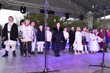 Spectacolul de Crăciun al elevilor de la Școala Gimnazială Nr. 1 Gura Humorului