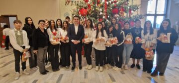 Gheorghe Șoldan a întâmpinat la CJ Suceava grupuri de colindători din județ