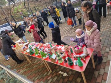 Târg de Crăciun, la Grădinița Piticot Suceava