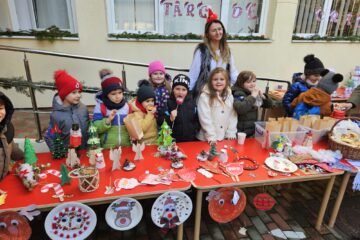 Târg de Crăciun, la Grădinița Piticot Suceava
