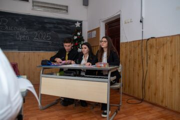 Dezbaterilor aprinse între liceeni, la Bucovina Open. Trofeul concursului a mers la ștefaniști