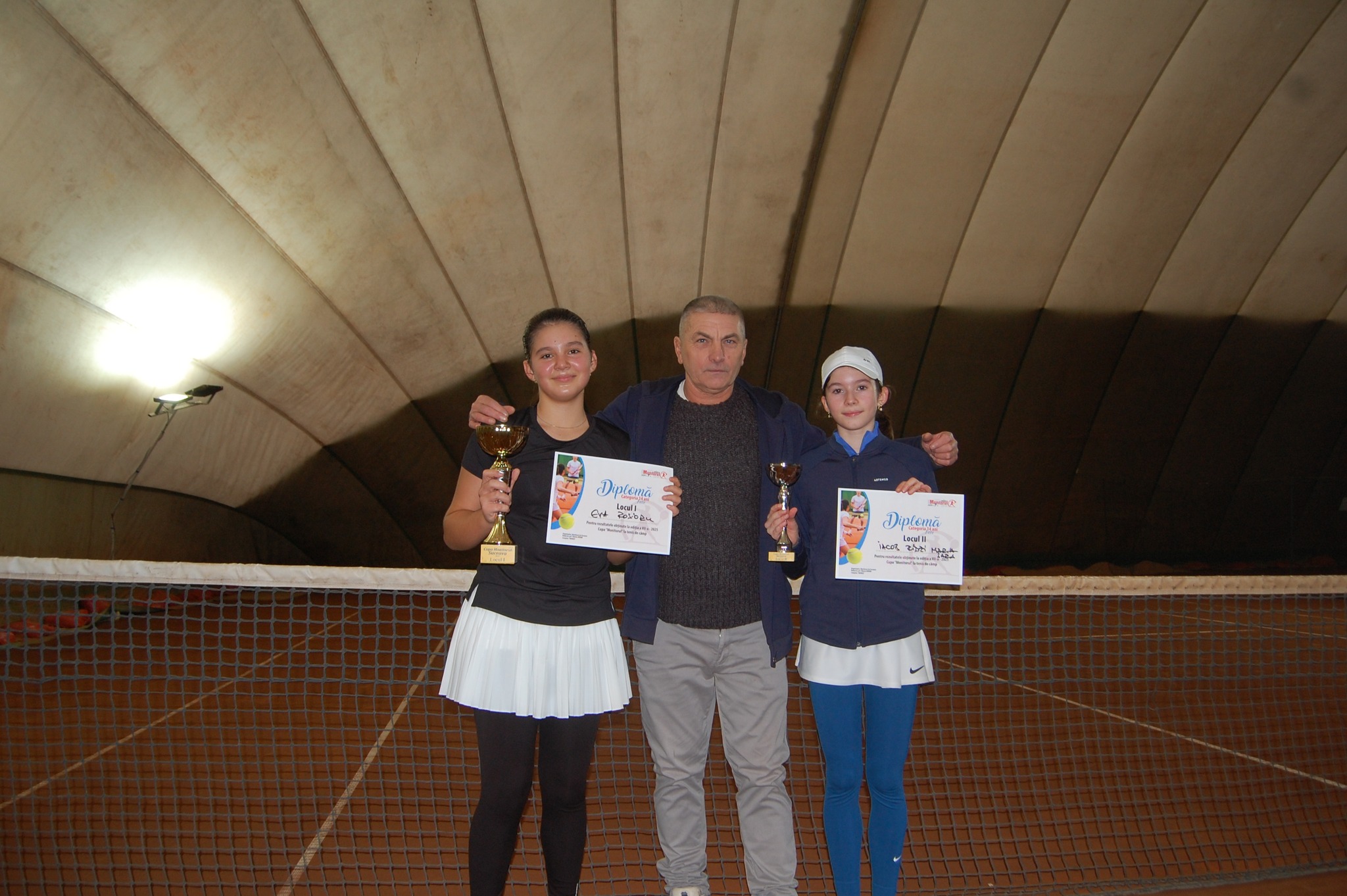 Finalistele probei de simplu fete 14 ani