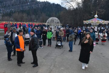 Spectacolul de Crăciun al elevilor de la Școala Gimnazială Nr. 1 Gura Humorului