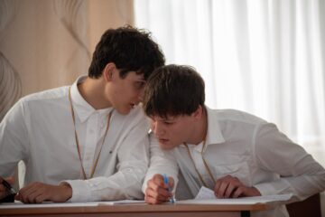 Dezbaterilor aprinse între liceeni, la Bucovina Open. Trofeul concursului a mers la ștefaniști