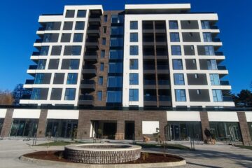 Primul bloc de la fosta fabrică de sticlă din Suceava schimbă total fostul peisaj printr-un ambițios proiect al Ucasy Homes Primul bloc de la fosta fabrică de sticlă din Suceava schimbă total fostul peisaj printr-un ambițios proiect al Ucasy Homes