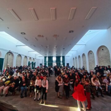 Peste 700 de cadouri de Crăciun au fost împărțite de Primăria Moara copiilor din comună