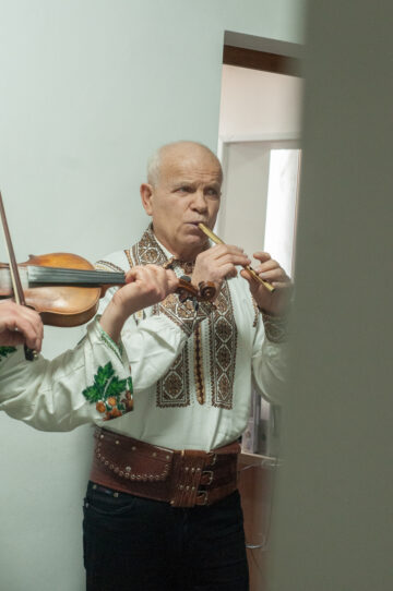 Redacția Monitorului de Suceava a fost colindată de Taraful „Izvoare”