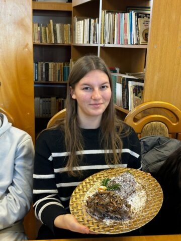 Crăciunul francofon – cultură, emoție și educație – Proiect educațional desfășurat la Liceul Teoretic „Iorgu Vârnav Liteanu” din Liteni