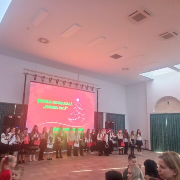 Peste 700 de cadouri de Crăciun au fost împărțite de Primăria Moara copiilor din comună