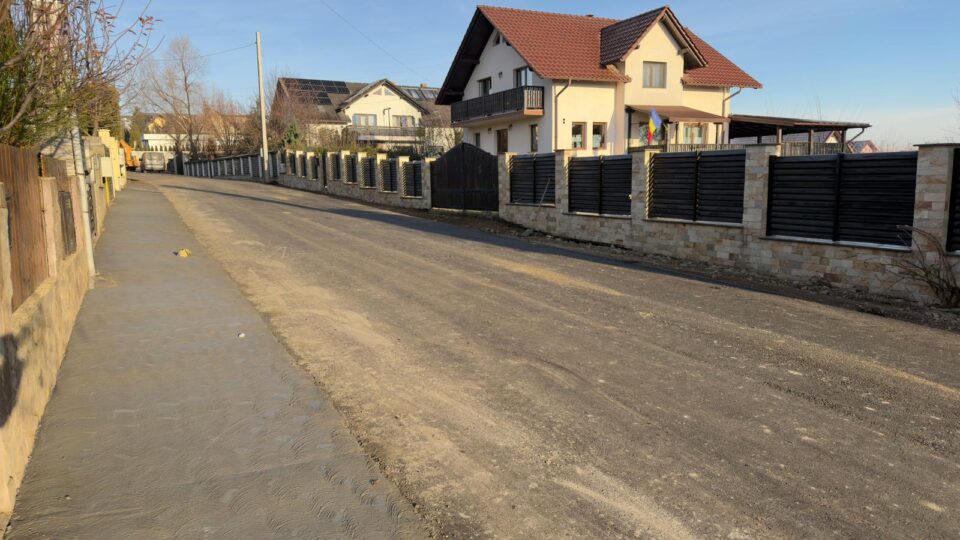 A fost asfaltată și ultima stradă din cartierul nou din zona Tătărași, din Ipotești